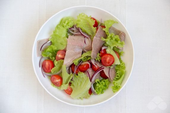 Fresh vegetable salad with beef - recipe photo, step 2