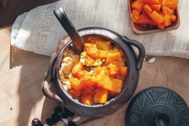 Fucking porridge with pumpkin in pots