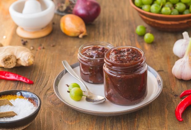 Gooseberry sauce to meat for the winter Gooseberry sauce to meat for the winter