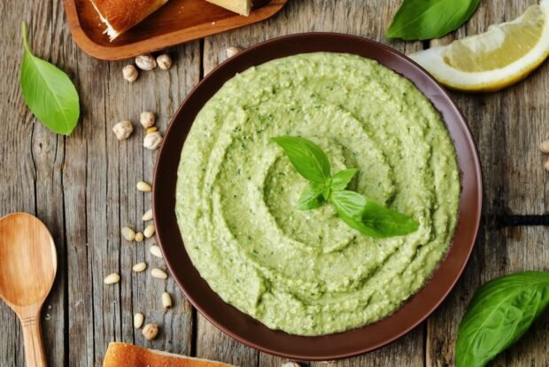 Green Humus with Basilic Green Humus with Basilic