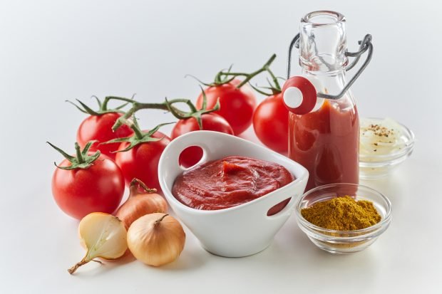 Homemade ketchup from tomatoes for the winter through a meat grinder Homemade ketchup from tomatoes for the winter through a meat grinder