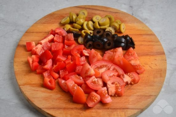 Italian salad with tuna, olives and olives - recipe photo, step 1