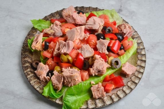 Italian salad with tuna, olives and olives - recipe photo, step 2