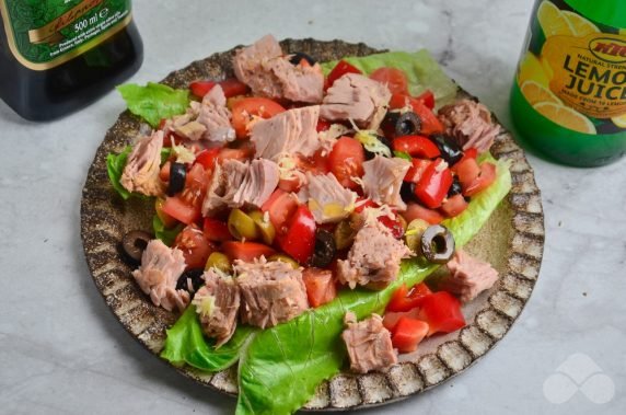 Italian salad with tuna, olives and olives - recipe photo, step 3