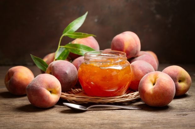 Jam from peaches