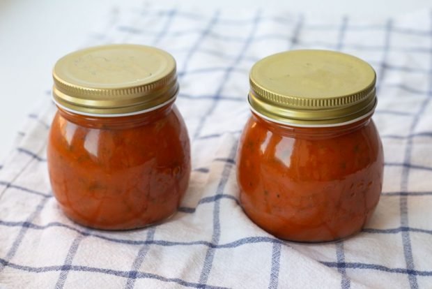 Ketchup from apricots for the winter Ketchup from apricots for the winter