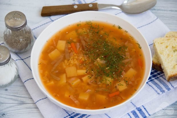 Lenten borsch with millet