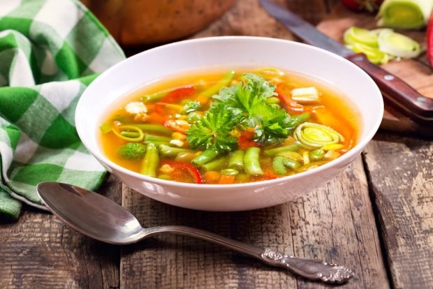 Light vegetable soup