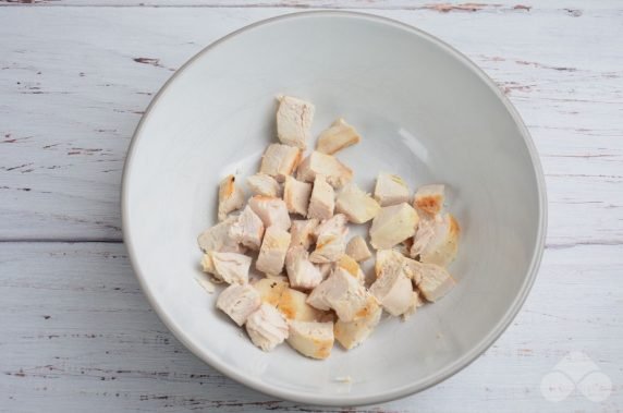 Meat salad with chicken, spinach and vegetables - recipe photo, step 2