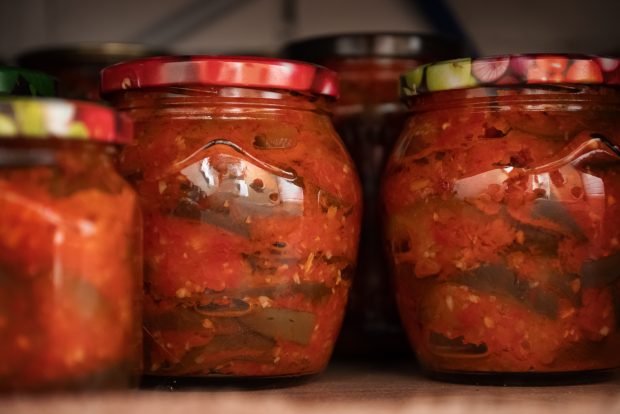 “Mother -in -law language” from eggplant with tomatoes and pepper for the winter “Mother -in -law language” from eggplant with tomatoes and pepper for the winter