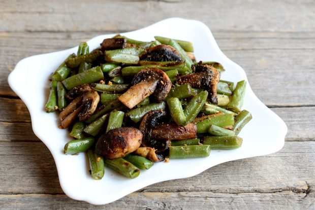 Mushroom salad and patch beans Mushroom salad and patch beans