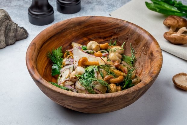 Mushroom salad with greens Mushroom salad with greens