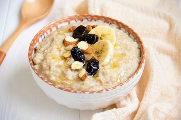 Oat porridge on the water for one portion Oat porridge on the water for one portion