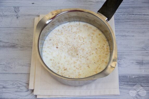 Oatmeal with banana - recipe photo, step 2