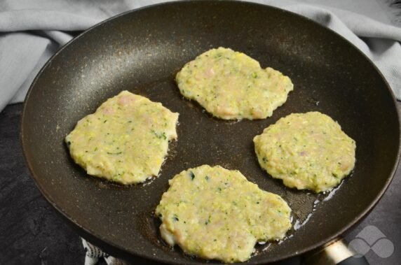 Pancakes from turkey with zucchini and yogurt - recipe photo, step 5