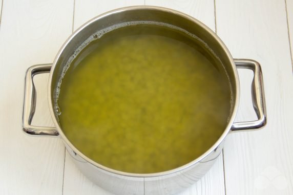 Pea soup with young peas and herbs - recipe photo, step 1