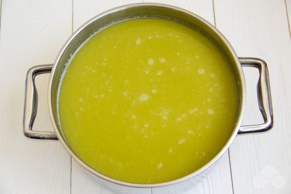 Pea soup with young peas and herbs - recipe photo, step 3