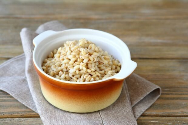 Pearl barley in the water in a slow cooker Pearl barley in the water in a slow cooker