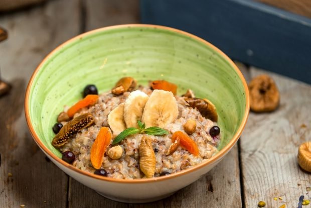 Pearl barley with bananas and dried fruits Pearl barley with bananas and dried fruits