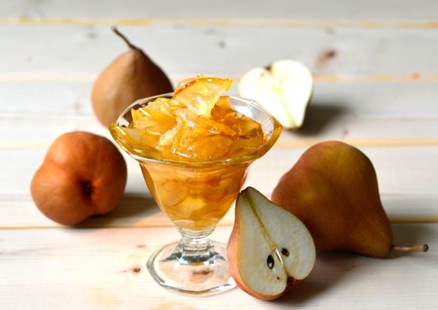 Pears from pears without sterilization Pears from pears without sterilization