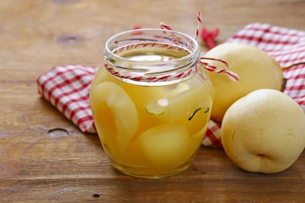 Pears in syrup for the winter Pears in syrup for the winter