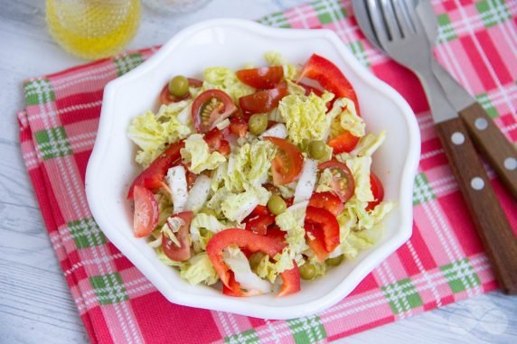 Peking cabbage salad and canned peas - recipe photo, step 3