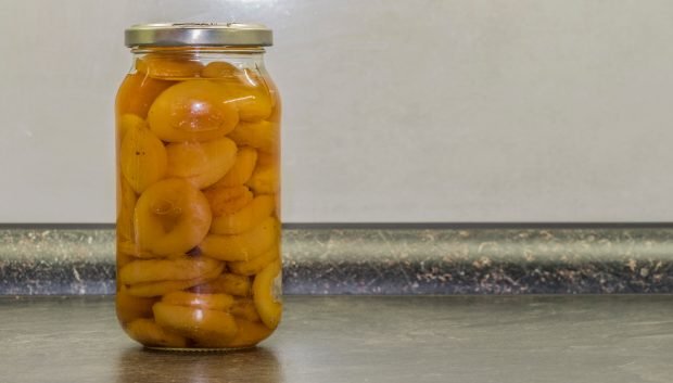 Pickled apricots for the winter Pickled apricots for the winter