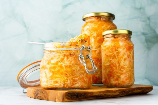Pickled cabbage with vinegar Pickled cabbage with vinegar