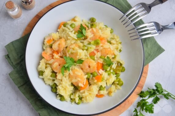 Pilaf with shrimp and vegetables - recipe photo, step 5