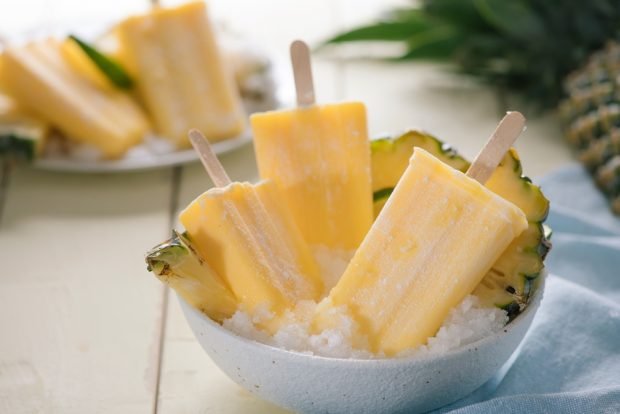 Pineapple ice cream Pineapple ice cream