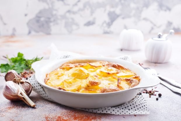 Potato casserole with mushrooms and onions Potato casserole with mushrooms and onions