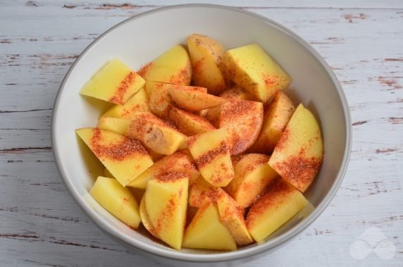 Potatoes in a nervous with spices and onion powder - recipe photo, step 4