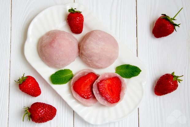 Japanese mochi cakes