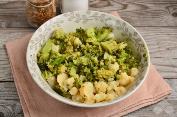 Puff dough with salmon and broccoli - recipe photo, step 1
