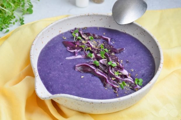 Red cabbage cream