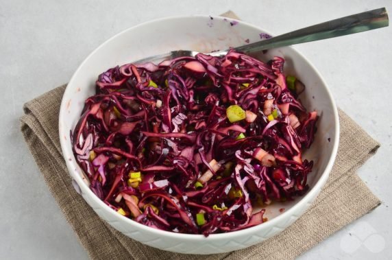 Red cabbage with onions - recipe photo, step 3