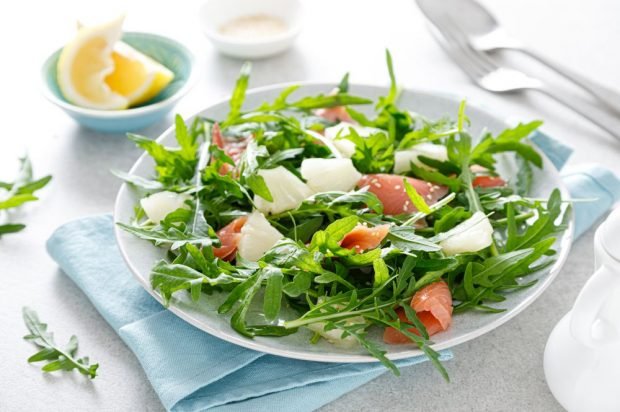 Red fish salad, arugula and pineapple Red fish salad, arugula and pineapple