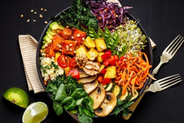 Salad-boul with mushrooms and tofu Salad-boul with mushrooms and tofu