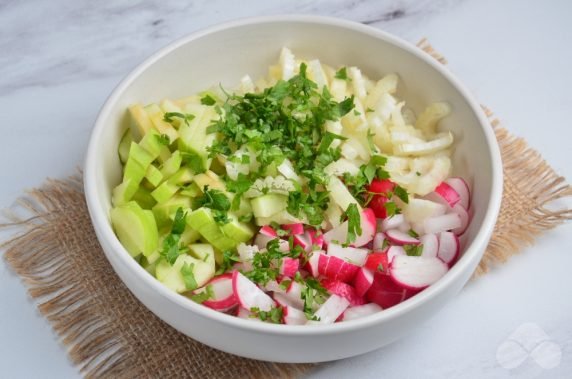 Salad with celery, apples and radish - recipe photo, step 3