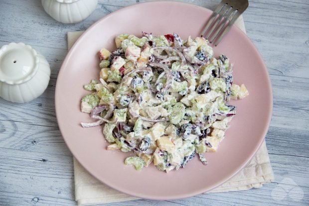Salad with chicken, celery and cranberry Salad with chicken, celery and cranberry
