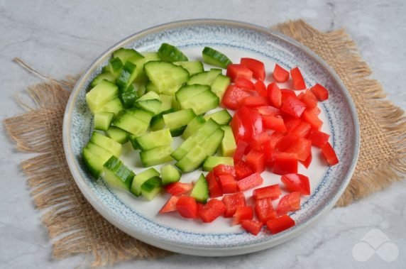 Salad with cucumber, tuna and pepper - recipe photo, step 1