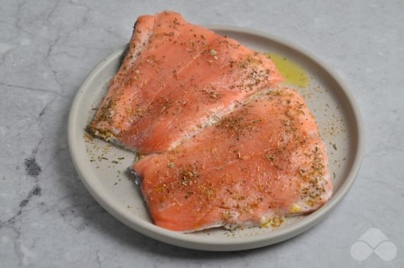 Salmon with vegetables on an electric grill - recipe photo, step 1