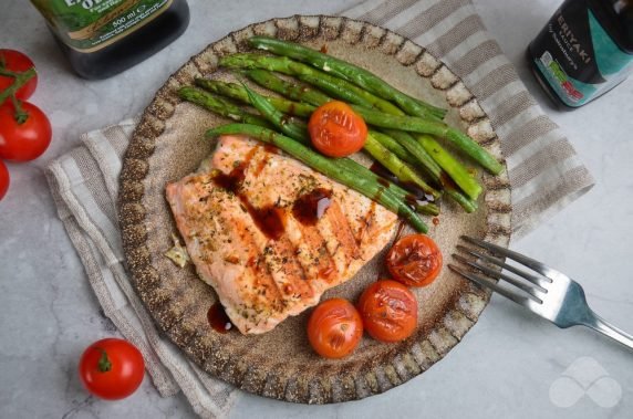 Salmon with vegetables on an electric grill - recipe photo, step 4