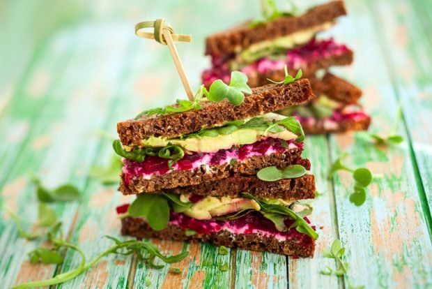 Sandwalker with beetroot and avocado Sandwalker with beetroot and avocado