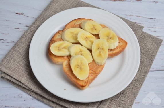 Sandwich sandwich and banana - recipe photo, step 2