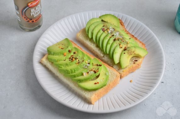 Sandwords with avocado and chili - recipe photo, step 2