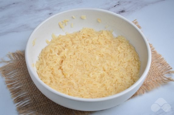 Scattered rice in a slow cooker - recipe photo, step 1
