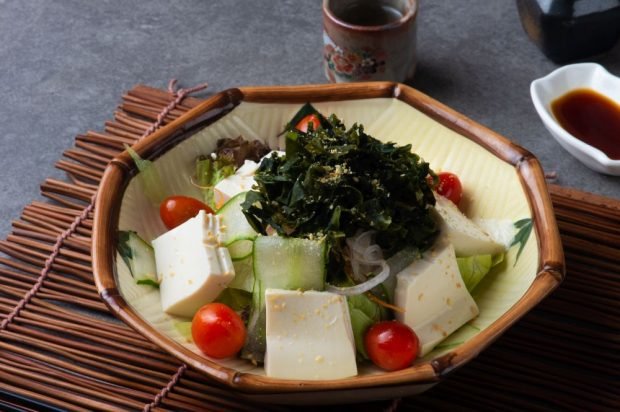 Sea cabbage salad, feta cheese, cucumbers and cherry tomatoes Sea cabbage salad, feta cheese, cucumbers and cherry tomatoes