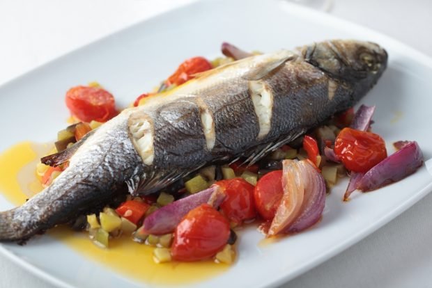 Sea perch with vegetables in the oven Sea perch with vegetables in the oven