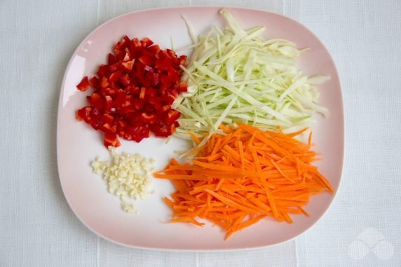 Sharp cabbage salad - recipe photo, step 1